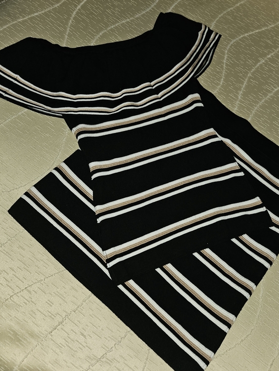 White House Black Market Dresses & Skirts - WHBM 2 Piece Knit Off the Shoulder Top with Pencil Skirt